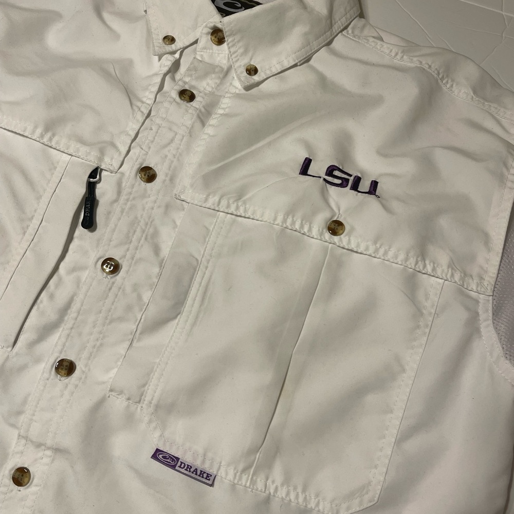 Drake Men's Button Down Waterfowl Wingshooter White LSU Short Sleeve Shirt Larg.